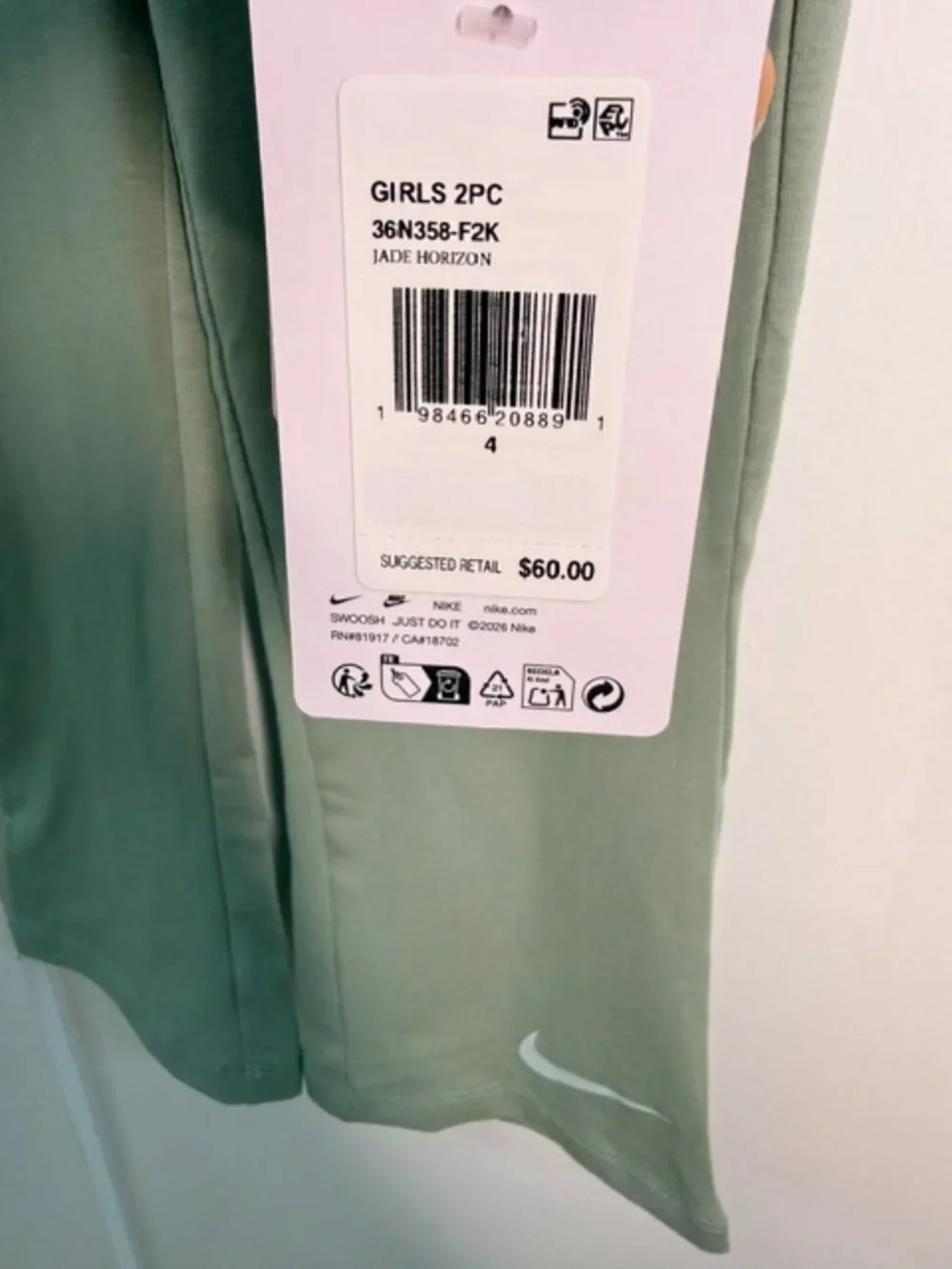 NIKE Girls 2-Piece Fleece Set Olive Green Sweatshirt Flare Pants NWT Size 4